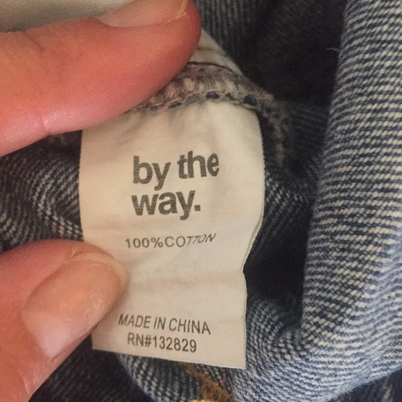 By the way. Distressed High Rise Jeans 26 4 2 - Picture 7 of 7